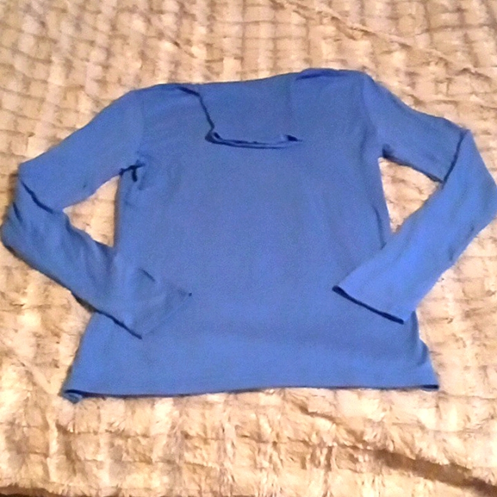 NWOT Periwinkle blue stretchy turtleneck